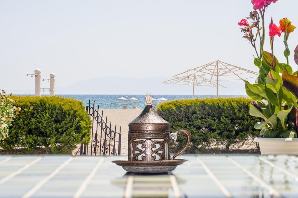 גומולדור Colophon Beach Otel מראה חיצוני תמונה