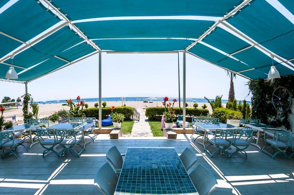 גומולדור Colophon Beach Otel מראה חיצוני תמונה